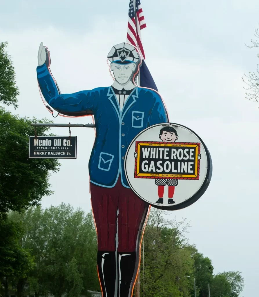 menlo iowa roofing contractor