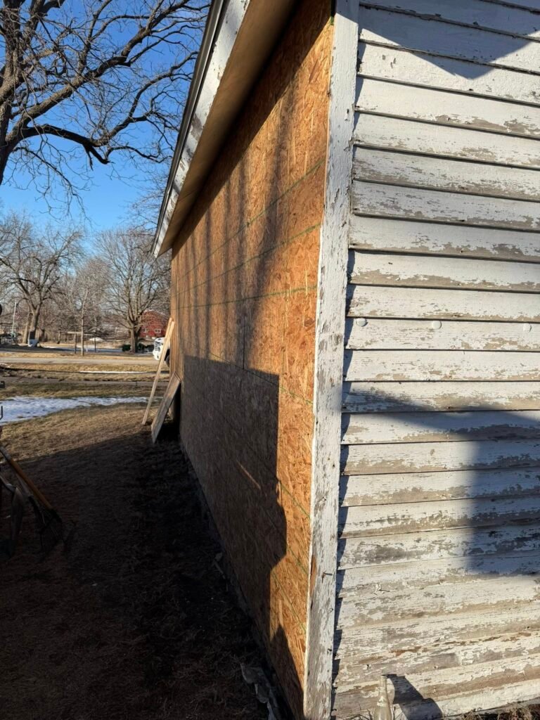 damaged siding replacement iowa contractor